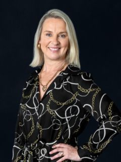 Lucy Redman - Real Estate Agent