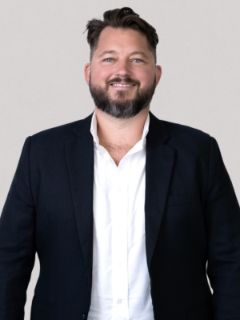 LUKE MOONEY - Real Estate Agent