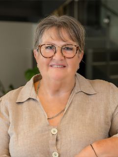 Lyn Armit - Real Estate Agent