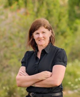 Lyn Brown - Real Estate Agent
