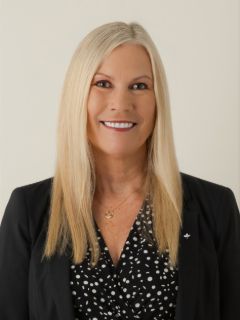 Lynn Mitchell - Real Estate Agent