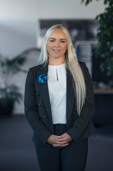Maddison Duncan - Real Estate Agent at Harcourts - Burnie