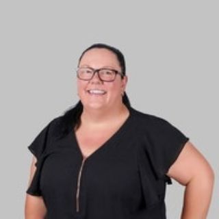 Donna Yeaman - Real Estate Agent