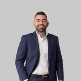 Sacha Dale - Real Estate Agent