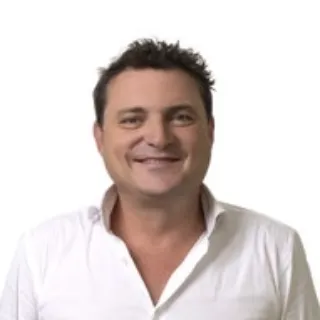Shannon Davis - Real Estate Agent