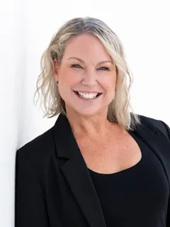 Sarah  Roberts - Real Estate Agent