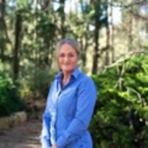 Julie Hardy - Real Estate Agent at Ray White - Young