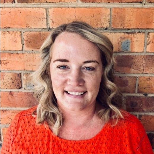 Raelene Williams - Real Estate Agent at Running Property - WOOLLOONGABBA