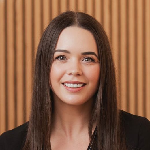 Stefanie Mullin - Real Estate Agent at Stone Real Estate Southport - SOUTHPORT