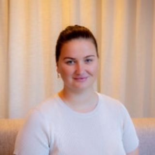 Sharna Gifkins - Real Estate Agent