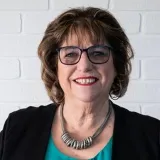 Betty  Wark - Real Estate Agent From - McIntyre Property - GREENWAY