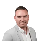 Matt Burton - Real Estate Agent From - Crown Properties - Redcliffe
