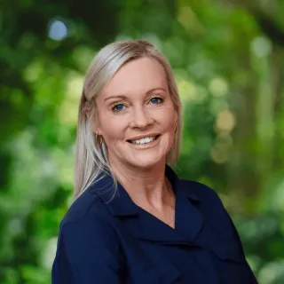 Mandy Rowe - Real Estate Agent