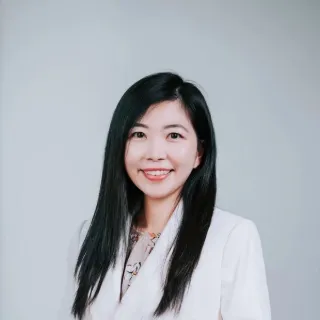 Joanne Yeung - Real Estate Agent