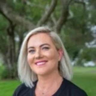 Lauren  Hair - Real Estate Agent