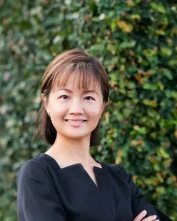 Claire Lee - Real Estate Agent