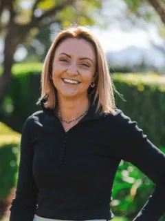 Renee Hunt - Real Estate Agent