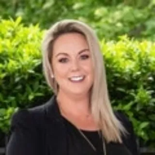 Kelly Savin - Real Estate Agent