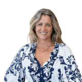 Roz Wolfe - Real Estate Agent From - First National Tweed City