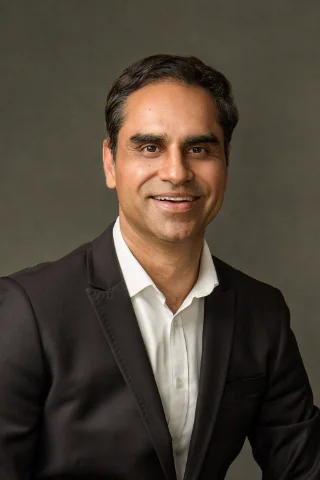 Manav Chopra - Real Estate Agent