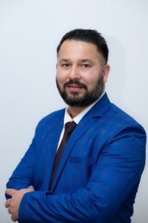 Mandy Singh - Real Estate Agent