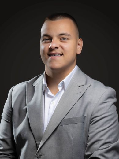 MARCUS MOLNAR - Real Estate Agent at Manor Real Estate