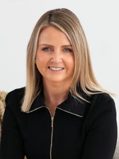 Melissa Brown - Real Estate Agent