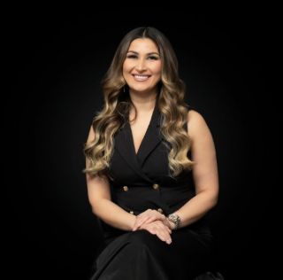 VENUS KAKOS - Real Estate Agent