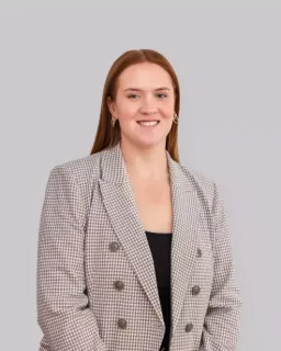 Mia Pashley - Real Estate Agent