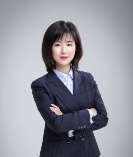 Mia QI  - Real Estate Agent