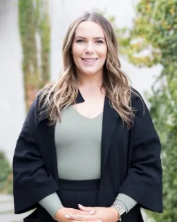 Mia Stanley - Real Estate Agent