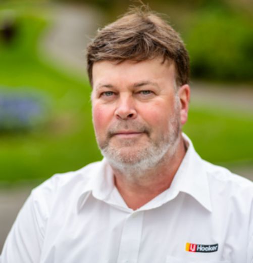 Michael Kingston - Real Estate Agent at LJ Hooker Pinnacle Property