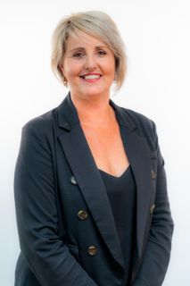 Michelle  Cheney - Real Estate Agent