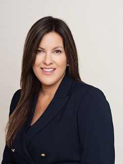 Michelle  Knobel - Real Estate Agent