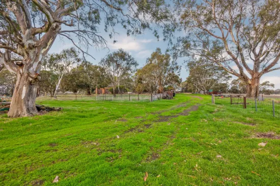 127 Challicum Road, Buangor, Vic 3375