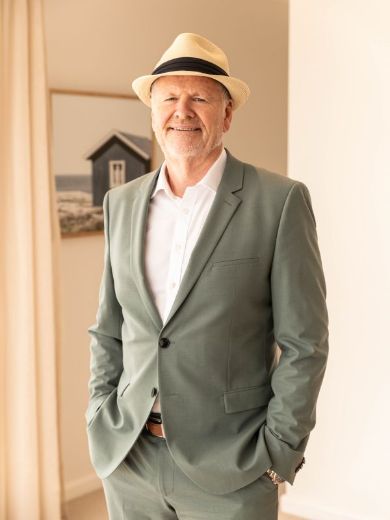 Mal James - Real Estate Agent at Shelter Real Estate - GLEN IRIS