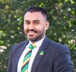 Mohit Ahuja - Real Estate Agent