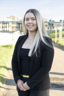 Molly Stafford - Real Estate Agent