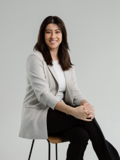 Mona Younes - Real Estate Agent