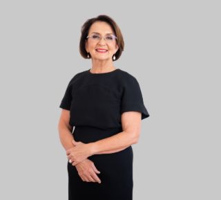 Monica Henley - Real Estate Agent
