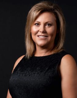 Monique Field - Real Estate Agent