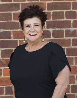 Narelle Robinson - Real Estate Agent