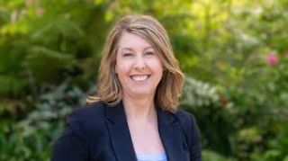 Natasha Trayhorn - Real Estate Agent