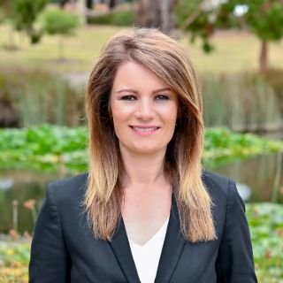 Natalie Visic - Real Estate Agent