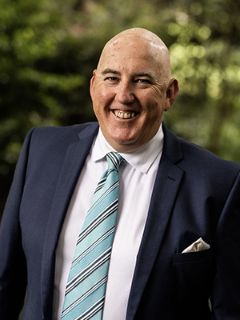 Nicholas Lyell - Real Estate Agent