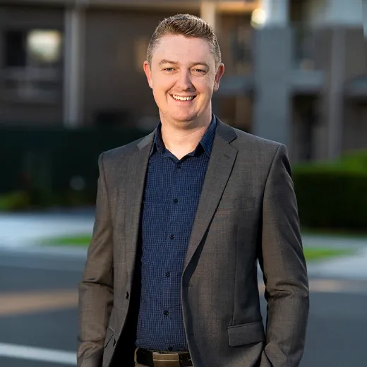 Nick Giles - Real Estate Agent at Coronis National 