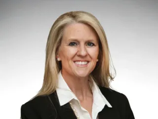Nicole Moschini - Real Estate Agent