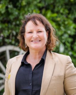 Nicole Blackmore - Real Estate Agent