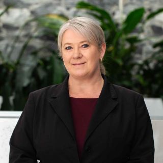 Sandra Knappick - Real Estate Agent