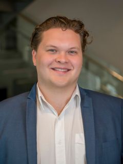 Oliver Jones - Real Estate Agent